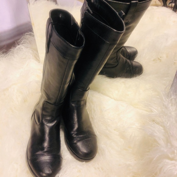 STRIDE RITE - Picture 1 of 8